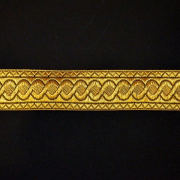 Border Trim with Chain...