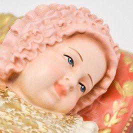 Statue of Baby Mary